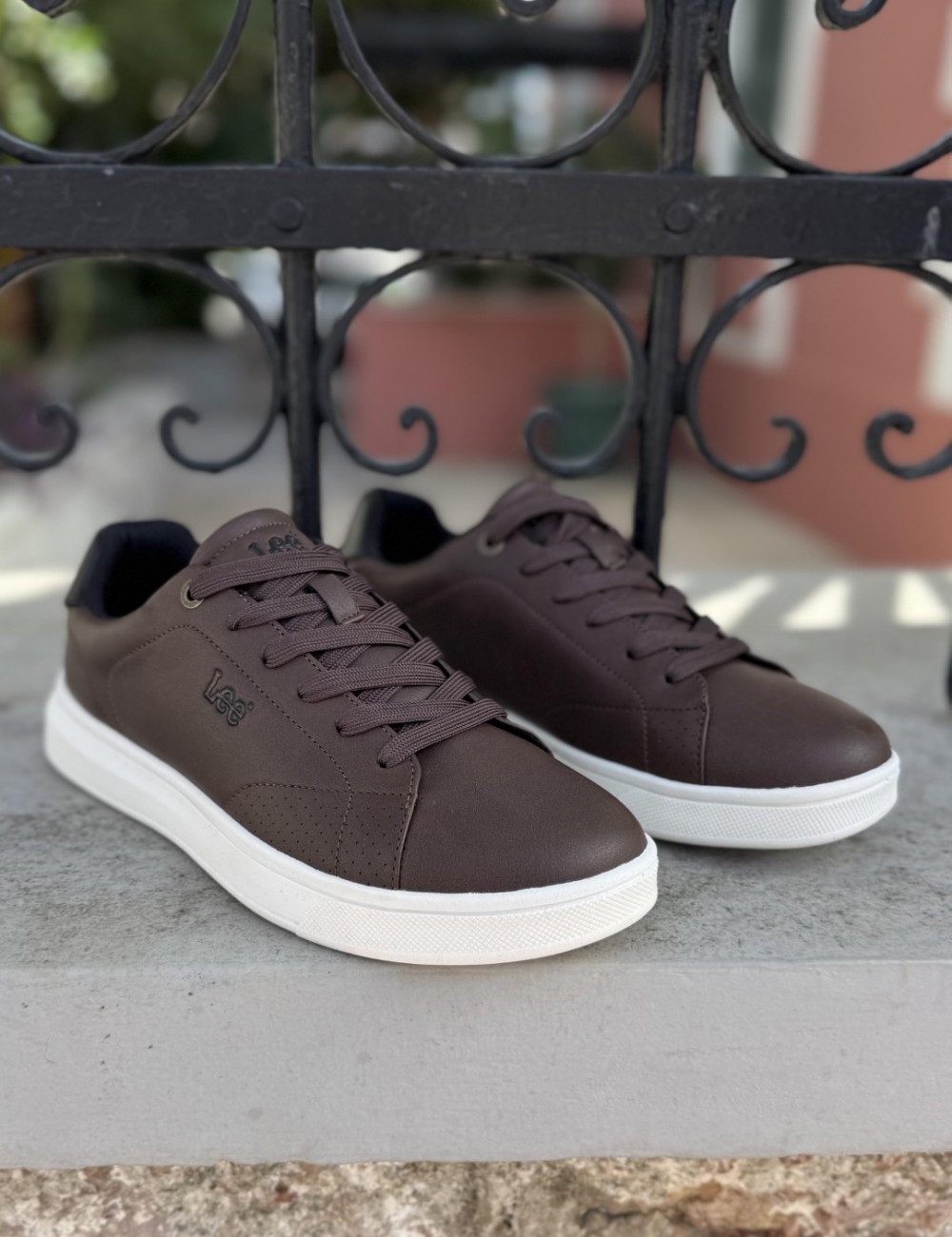 Ανδρικά χαμηλά Casual Sneakers κατασκευασμένα απο δερματίνη  άριστης ποιότητας.