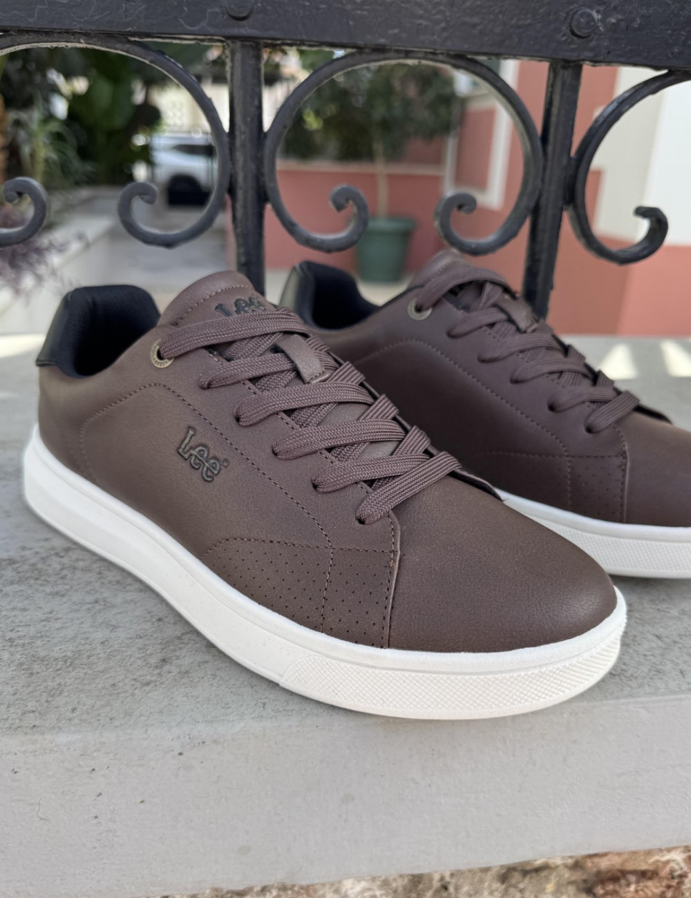 Ανδρικά χαμηλά Casual Sneakers κατασκευασμένα απο δερματίνη  άριστης ποιότητας.