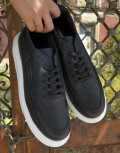 Ανδρικά Sneakers και κορδόνια.