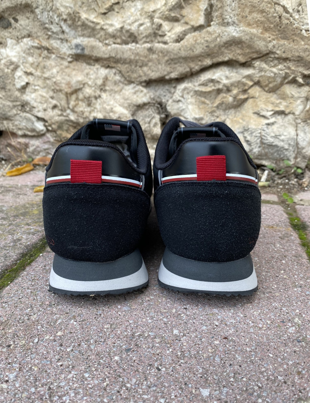 Ανδρικά χαμηλά Casual Sneakers κατασκευασμένα απο δερματίνη  άριστης ποιότητας.
