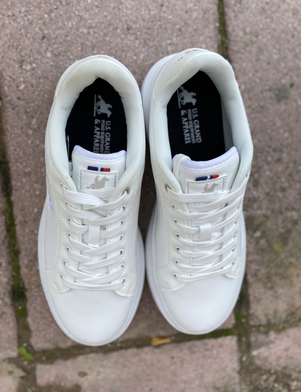 Ανδρικά χαμηλά Casual Sneakers κατασκευασμένα απο δερματίνη  άριστης ποιότητας.