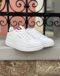 Ανδρικά sneakers της εταιρείας U.