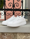 Ανδρικά sneakers της εταιρείας U.
