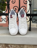 Ανδρικά sneakers της εταιρείας U.