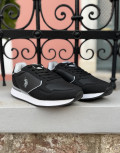 Ανδρικά sneakers της εταιρείας U.