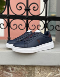 Ανδρικά sneakers της εταιρείας U.