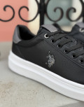 Ανδρικά sneakers της εταιρείας U.