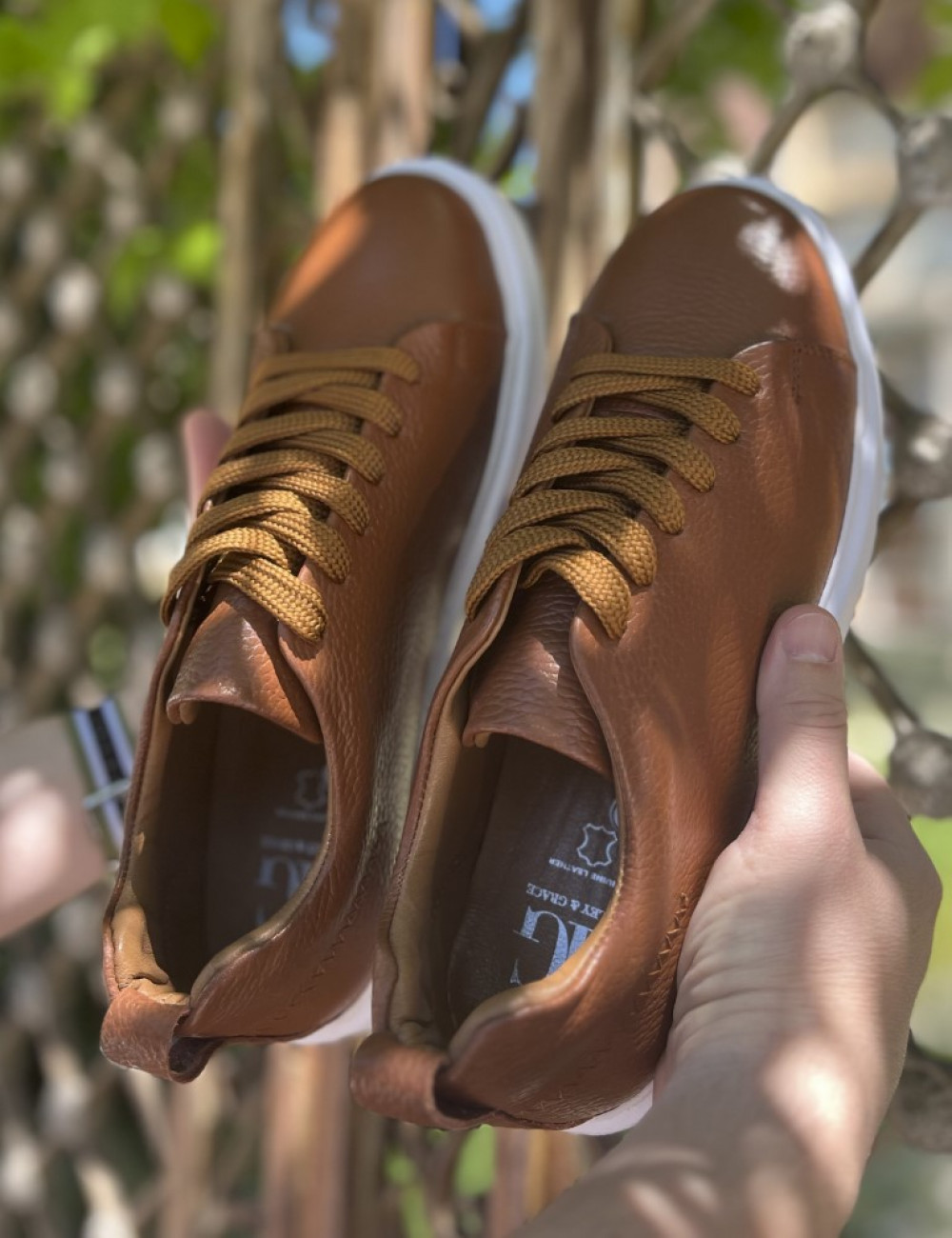Aνδρικά χαμηλά Casual Sneakers κατασκευασμένα από γνήσιο δέρμα.