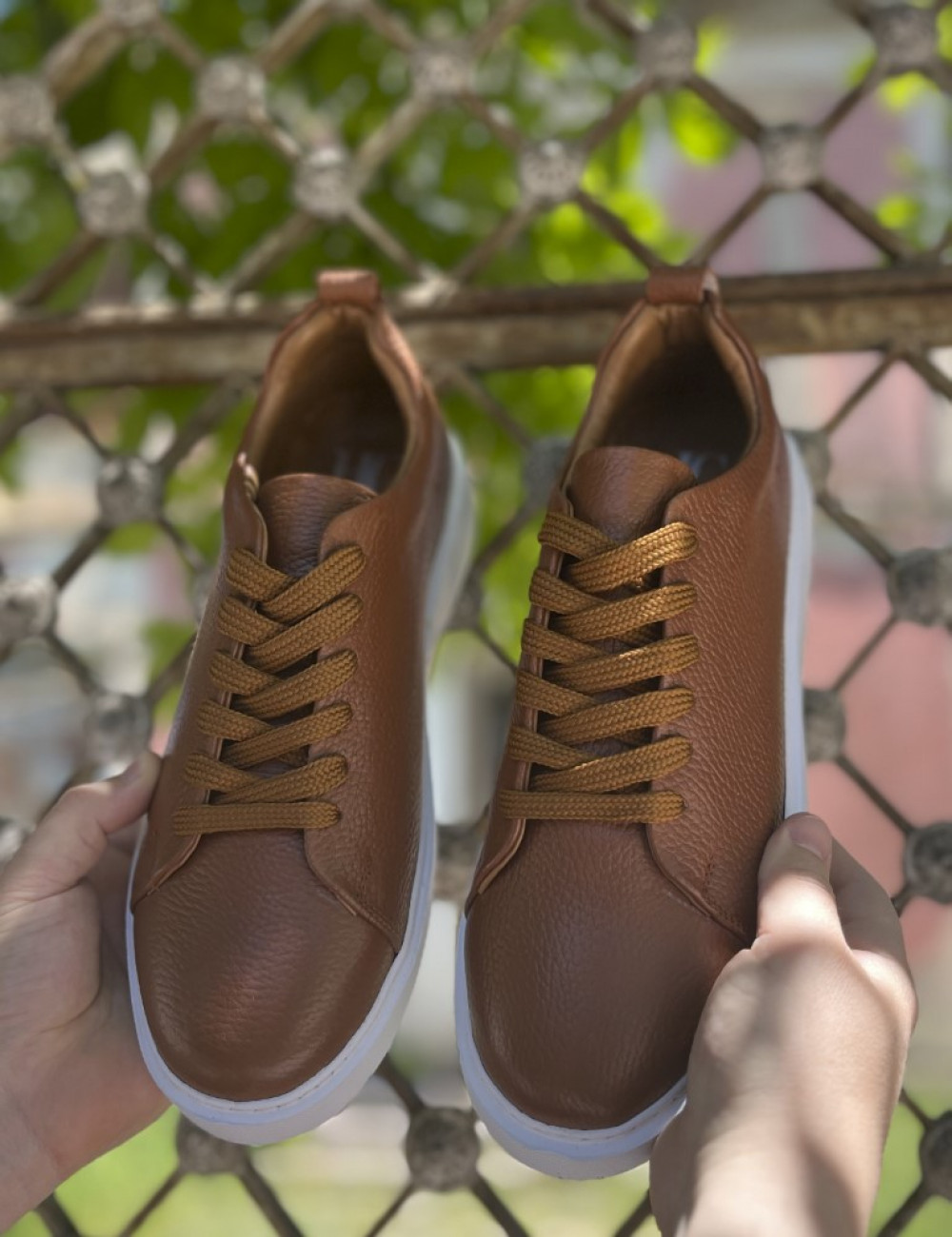 Aνδρικά χαμηλά Casual Sneakers κατασκευασμένα από γνήσιο δέρμα.