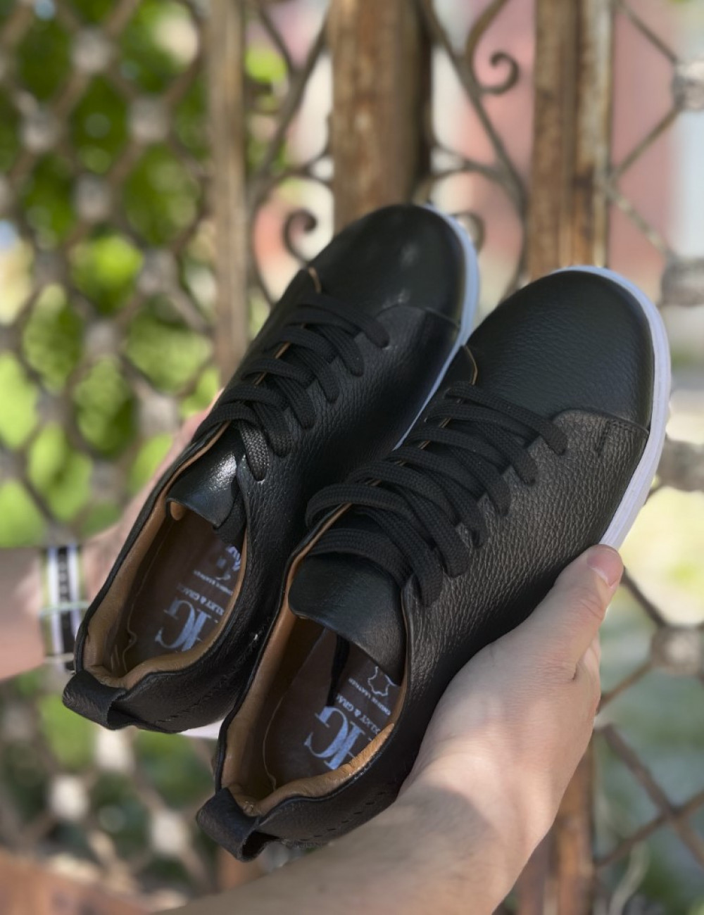 Aνδρικά χαμηλά Casual Sneakers κατασκευασμένα από γνήσιο δέρμα.