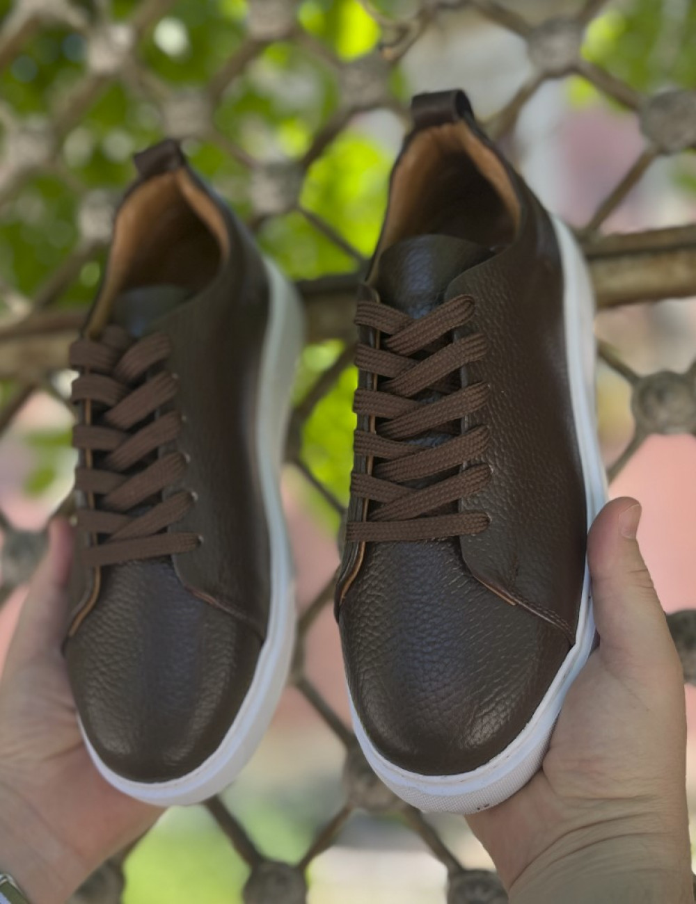 Aνδρικά χαμηλά Casual Sneakers κατασκευασμένα από γνήσιο δέρμα.