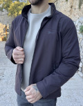 Ανδρικό μπουφάν μονόχρωμο, ιδανικό για καθημερινές εμφανίσεις.