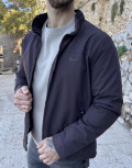 Ανδρικό μπουφάν μονόχρωμο, ιδανικό για καθημερινές εμφανίσεις.