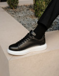 Ανδρικά δίσολα Sneakers με κορδόνια λαστιχένια σόλα.