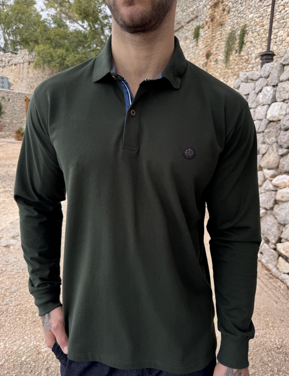 Ανδρική μονόχρωμη μακρυμάνικη μπλούζα Polo.