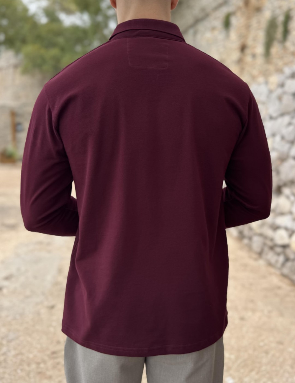 Ανδρική μονόχρωμη μακρυμάνικη μπλούζα Polo.
