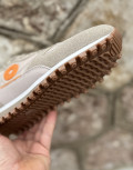 Αθλητικό sneaker μάρκας Refresh.