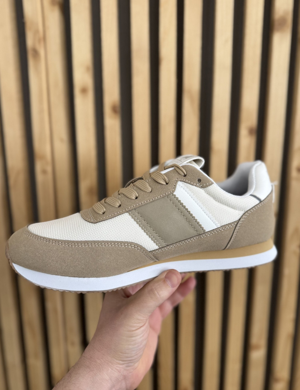 Ανδρικά χαμηλά Casual Sneakers κατασκευασμένα απο δερματίνη  άριστης ποιότητας.