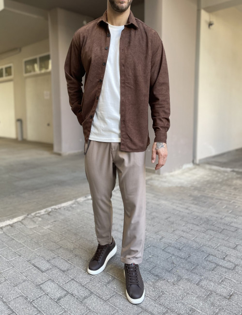 Ανδρικό καφέ κοτλέ Overshirt με γιακά RMZ470