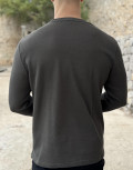 Ανδρική μονόχρωμη βαμβακερή μπλούζα με ριπ ύφανση.