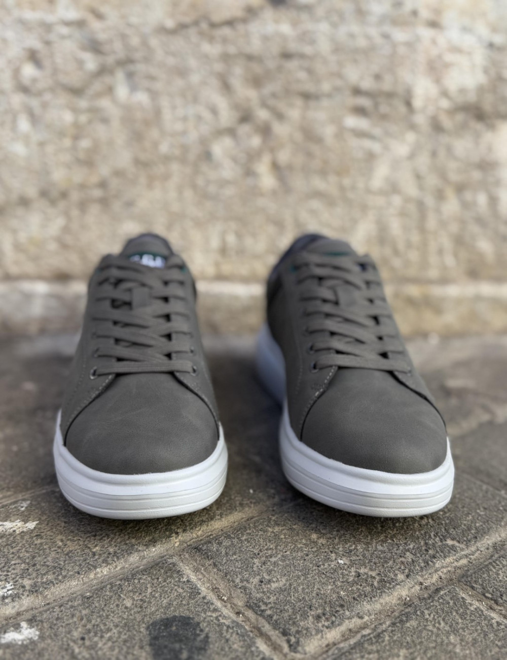 Ανδρικά δίσολα Casual Sneakers κατασκευασμένα απο δερματίνη  άριστης ποιότητας.