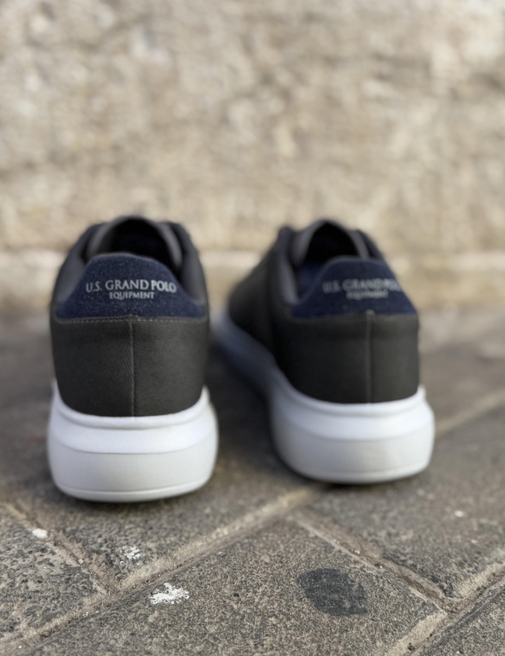 Ανδρικά δίσολα Casual Sneakers κατασκευασμένα απο δερματίνη  άριστης ποιότητας.