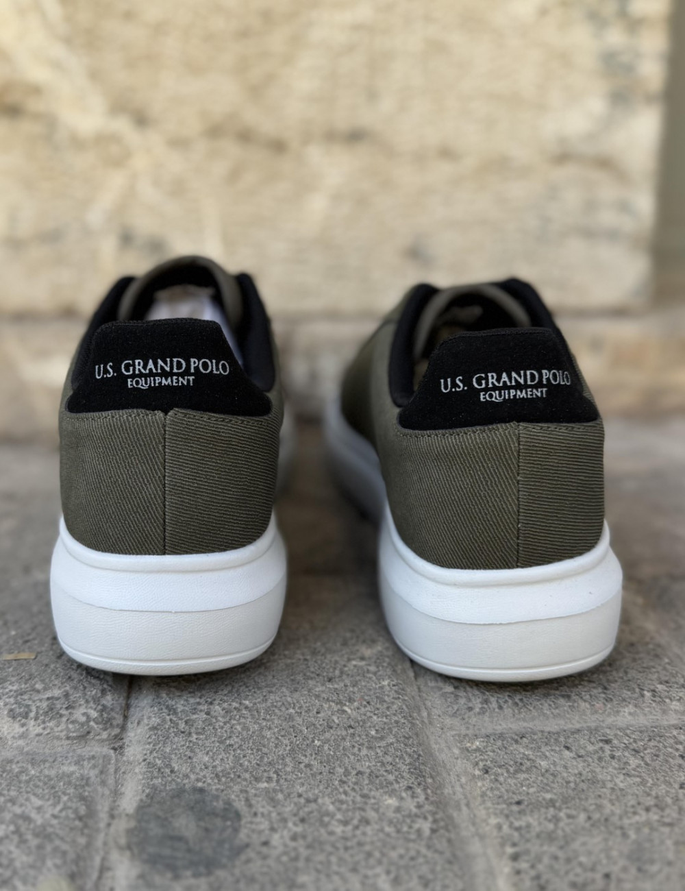 Ανδρικά δίσολα Casual Sneakers κατασκευασμένα απο δερματίνη  άριστης ποιότητας.