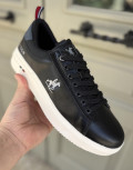 Ανδρικά χαμηλά Casual Sneakers κατασκευασμένα απο δερματίνη  άριστης ποιότητας.