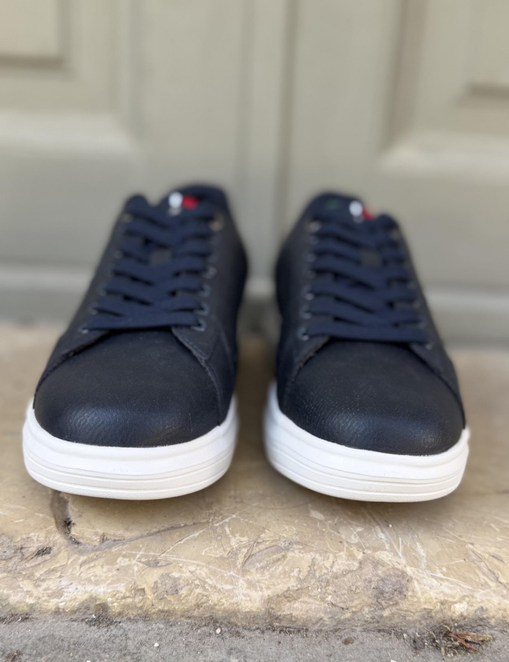 Ανδρικά χαμηλά Casual Sneakers κατασκευασμένα απο δερματίνη  άριστης ποιότητας.