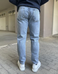 Ανδρικό τζιν παντελόνι μονόχρωμο.