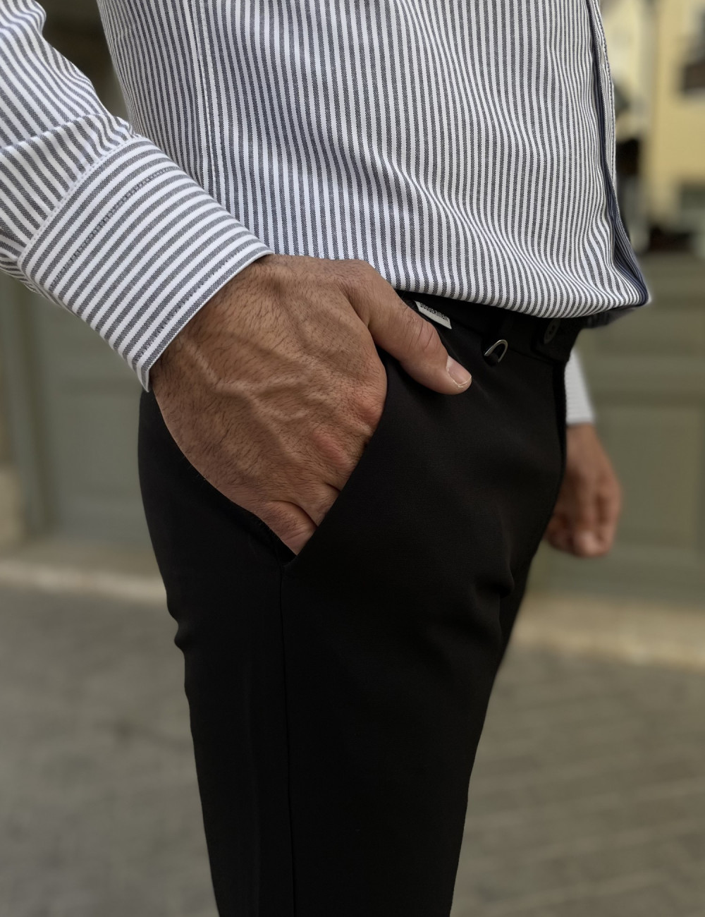 Ανδρικό υφασμάτινο παντελόνι μονόχρωμο.