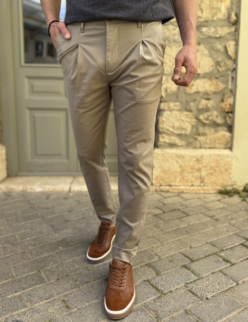 Ανδρικό γκρι-λαδί υφασμάτινο παντελόνι με πιέτες JR2622L