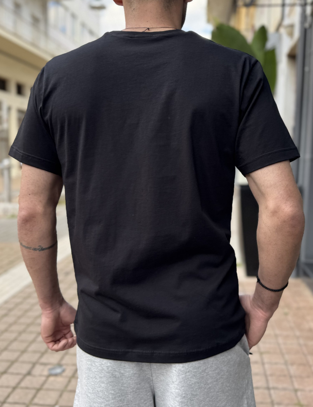 Ανδρική κοντομάνικη μπλούζα Plus Size  ελληνικής κατασκευής.