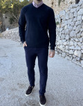 νδρική μακρυμάνικη μπλούζα .