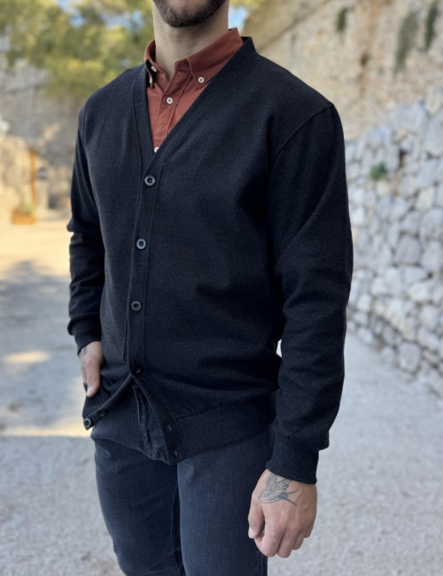 Ανδρική ανθρακί μακρυμάνικη ζακέτα με V και κουμπιά ZWK105A