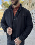 Ανδρικό μπουφάν μονόχρωμο διπλής όψεως, ιδανικό για καθημερινές εμφανίσεις.