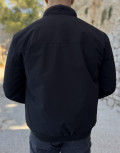 Ανδρικό μπουφάν μονόχρωμο διπλής όψεως, ιδανικό για καθημερινές εμφανίσεις.