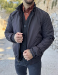 Ανδρικό μπουφάν μονόχρωμο διπλής όψεως, ιδανικό για καθημερινές εμφανίσεις.