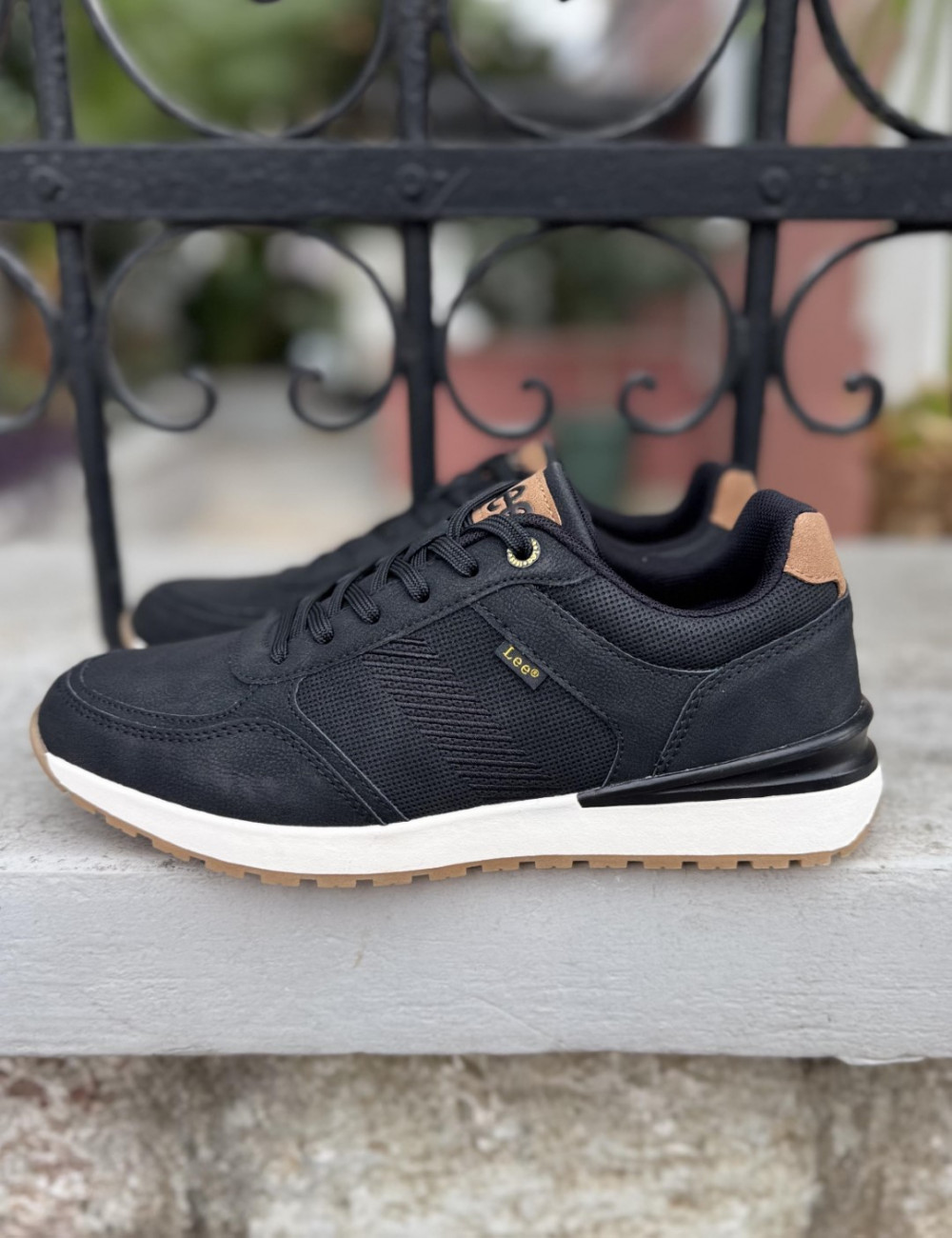 Ανδρικά Casual Sneakers με συνδυασμό υφασμάτων, κατασκευασμένα απο δερματίνη άριστης ποιότητας.