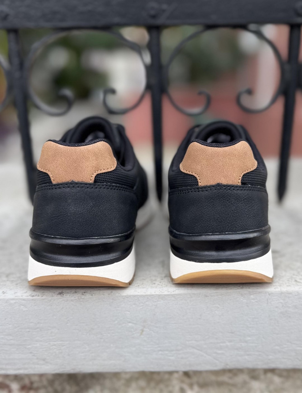 Ανδρικά Casual Sneakers με συνδυασμό υφασμάτων, κατασκευασμένα απο δερματίνη άριστης ποιότητας.