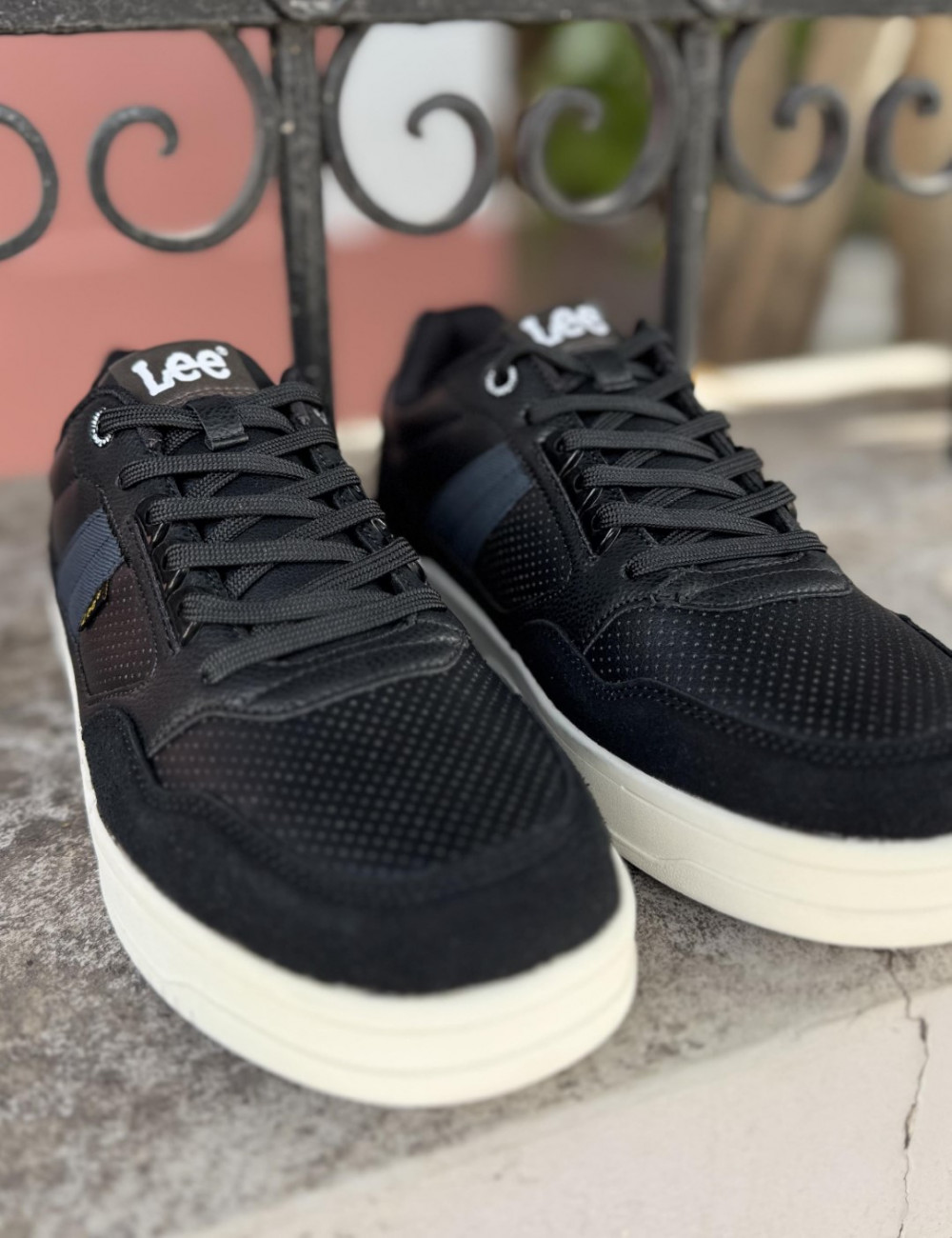 Ανδρικά Casual Sneakers κατασκευασμένα απο δερματίνη  άριστης ποιότητας.