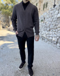 Ανδρική μακρυμάνικη ζακέτα.