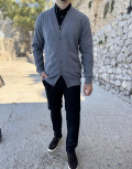 Ανδρική μακρυμάνικη ζακέτα.