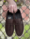  Ανδρικά δερμάτινα loafers με tassels.