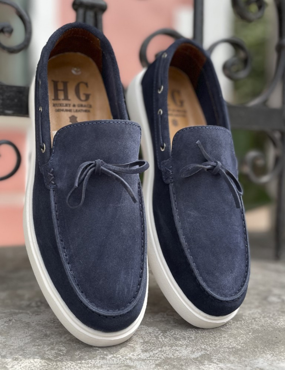  Ανδρικά δερμάτινα loafers με κορδόνι.