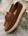  Ανδρικά δερμάτινα loafers με tassels.