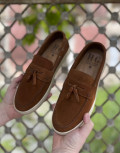  Ανδρικά δερμάτινα loafers με tassels.