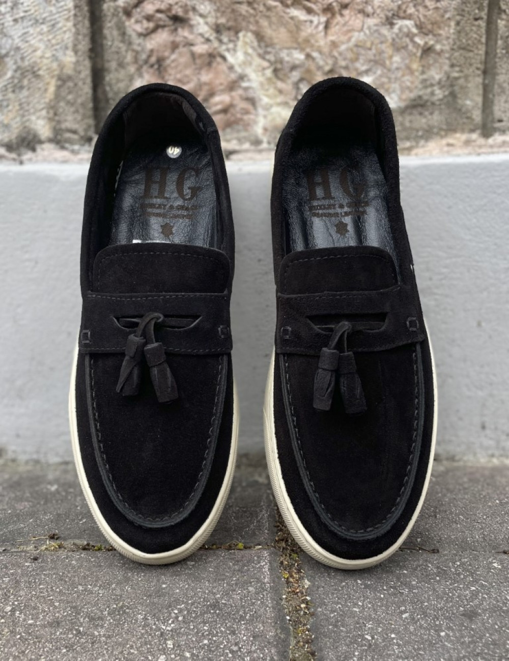 Ανδρικά δερμάτινα loafers με tassels.