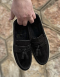  Ανδρικά δερμάτινα loafers με tassels.