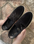  Ανδρικά δερμάτινα loafers με tassels.